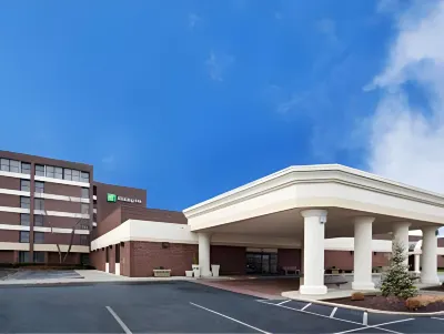 Holiday Inn Dayton/Fairborn I-675 Hotel dekat Park University