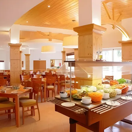 Luz Bay Hotel