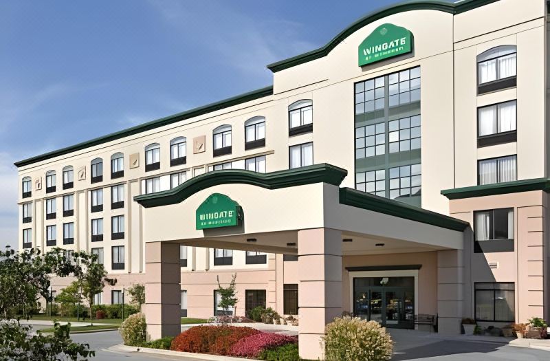 Holiday Inn Express & Suites Baltimore - BWI Airport North by IHG