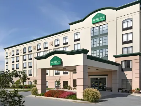 Holiday Inn Express & Suites Baltimore - BWI Airport North