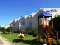 Chrissy's Paradise Hotels in Paralia Fodele