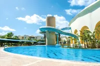 Suites Hôtel les Charmilles & Spa - Beach