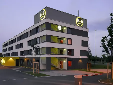 B&B HOTEL Düsseldorf-Airport Отели рядом с достопримечательностью «Art Collection»