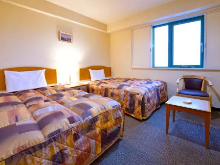 Hotel Avenue Chikugo Отели в г. Тикуго