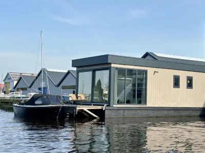 Harboursuite 2 Incl. Motorboot Hotel di 