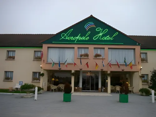 Hotel the Originals Bernay Acropole Hotels in Broglie