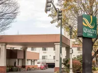 Quality Inn Downtown Convention Center Hotels near Oregon Convention Center