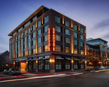 Graduate by Hilton Bloomington Hotels in Bloomington