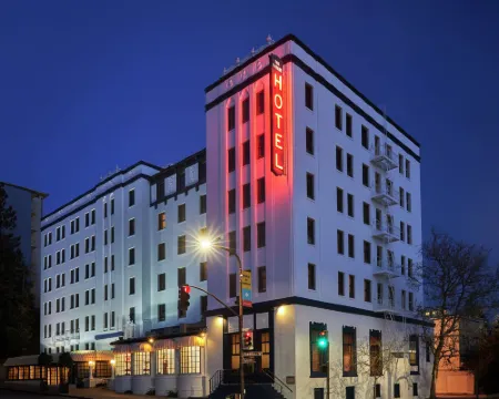 Graduate by Hilton Berkeley Hotels in Berkeley