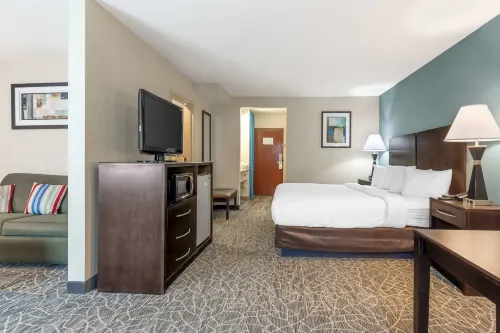 Best Western Plus Berkshire Hills Inn  Suites Hotels in Canaan