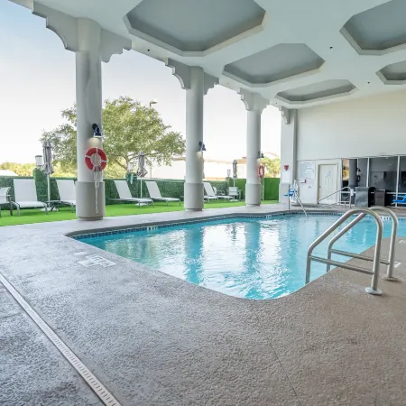 Holiday Inn Express & Suites COCOA BEACH by IHG