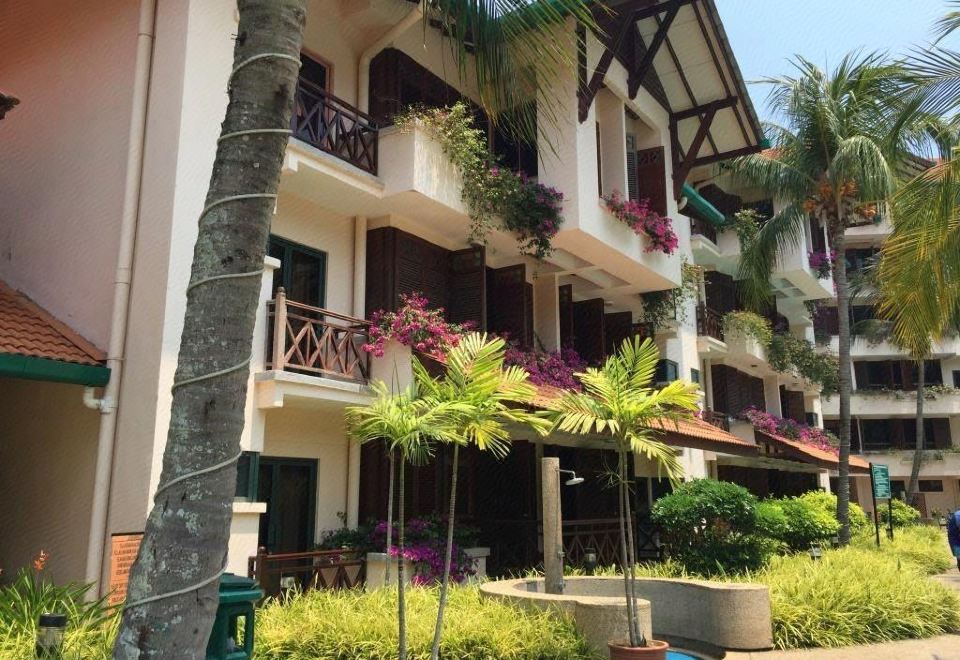 [빌레아 포트 딕슨의 해변 근처 모습]