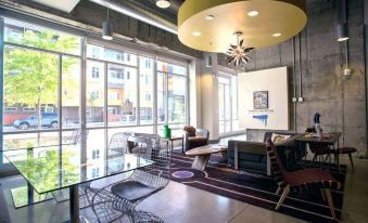 Cozysuites Two Stylish Apts Monument Circle Indy