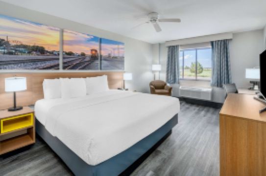 Days Inn by Wyndham Lamar