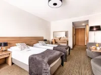 Mercure Wiazowna Brant Hotel a Gmina WiAzowna