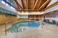 Best Western Premier the Lodge on Lake Detroit - Uima-altaat