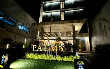 Palmy Exclusive Hotel Отели рядом с достопримечательностью «Парагола Батумианг»