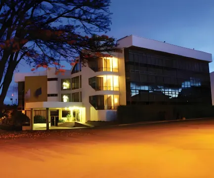 โฮเต็ล ปัลมา เรียล