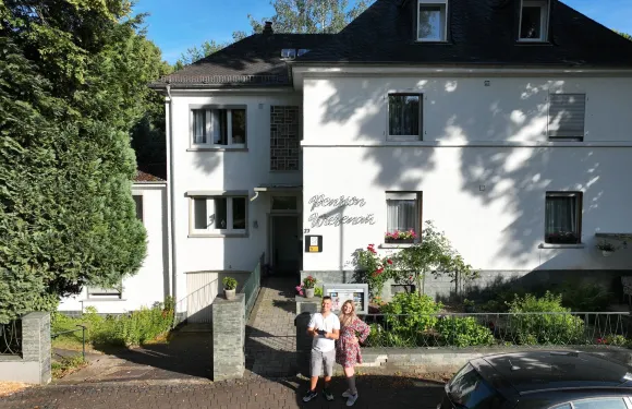 魏森瑙膳食公寓酒店