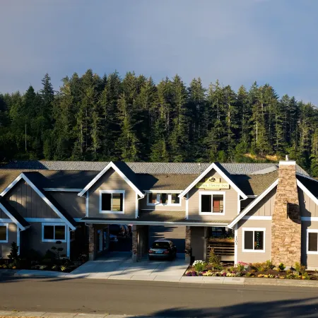 River House Inn, a Baymont by Wyndham