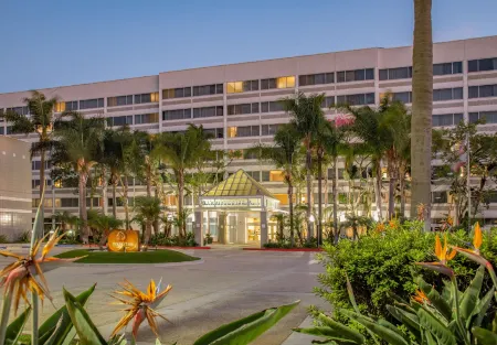 DoubleTree by Hilton LAX - El Segundo