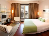 725 Continental Hotel