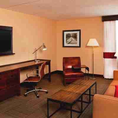Four Points by Sheraton Saginaw Rooms