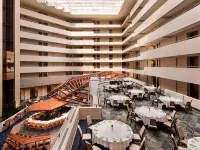 Sheraton Suites Philadelphia Airport Hotels near Wachovia Center