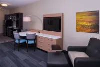 TownePlace Suites Saskatoon โรงแรมใน