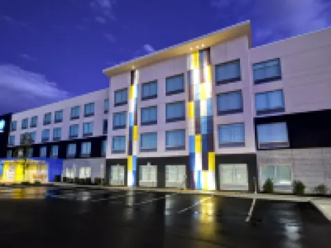 Tru by Hilton Concord Hotels in Concord