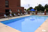 Hampton Inn High Point - Pools