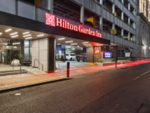 新奧爾良法國區希爾頓花園酒店 鄰近聖靈成孕教堂的酒店