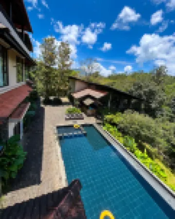 弗洛拉維提裏度假村