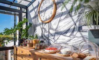 Hout & about Guest House