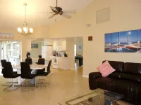 Beautiful Water View, 9-min Bike to Beach, 7min Walk to Fun Park, Backyard Beach