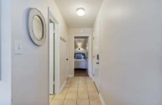 Calabash Style Condo w/King Bed & Pool