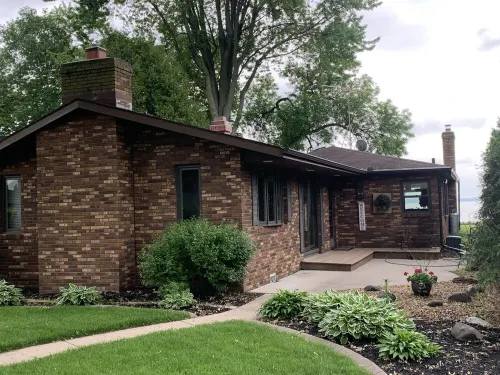 Charming Cottage on Lake Winnebago