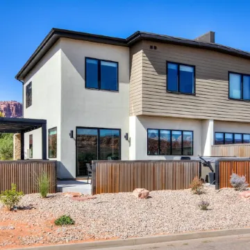 Luxury twin home.  Beautiful views. Private hot tub. Covered outside patio.