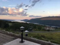 Canandaigua Lake Cottage— to Private Lake Access Hotel a Gorham