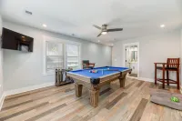 Dog friendly-perfect central location in OBX, few minutes walk from the beach