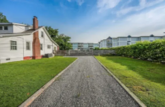 Recently Renovated 4BR 3BA Home