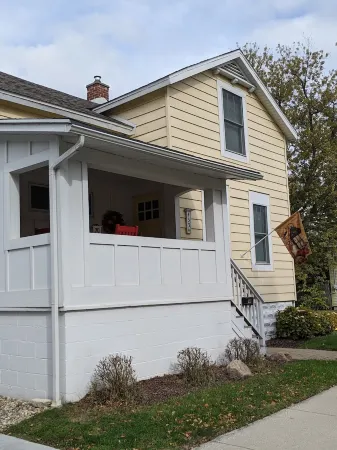 Ask about Winter Specials for Healthcare Travelers!