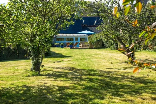Old stone house between Crozon and Camaret (sea 200m)