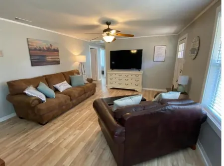 Quiet, small town country living Отели в г. Типтон