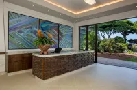 Clean! Remodeled Oceanfront Whaler 412 on Kaanapali Beach w/ Black RockViews!