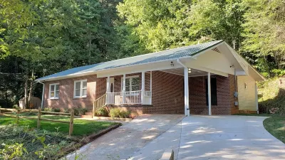 Cozy and Quiet Home-Clayton, Georgia