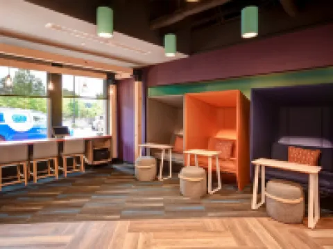 ทรูบายฮิลตัน สนามบินราเลห์ เดอแรม โรงแรมในแครี