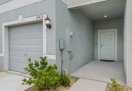 3Br* Townhouse Garage Near Beach