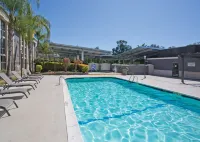 Doubletree by Hilton Chico - Pools