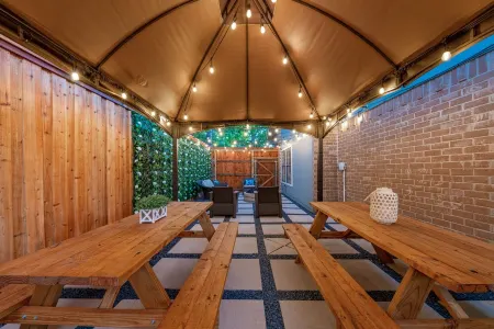 DISCOUNTED! Modern & luxury Home. TOTALLY RENEWED!! Отели в г. Мескит